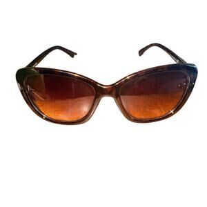 Jones New York‎ Tortoise Shell Cat Eye Sunglasses Fashion Beach Summer Cruise